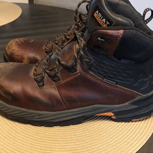 Ariat work boot size 10 used broken in so you can move in comfort non steel toe - Picture 4 of 5